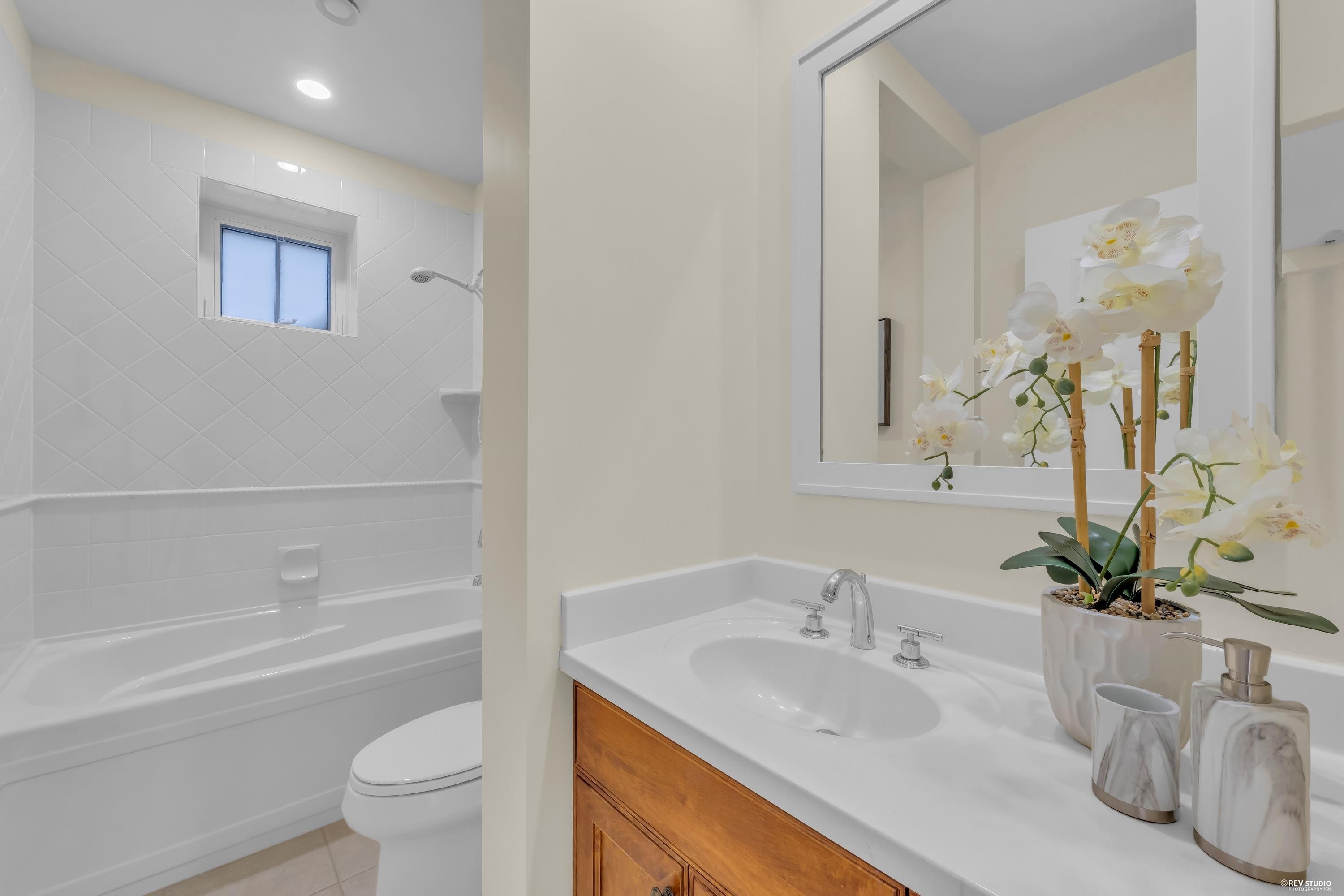 2673 Folkestone Way, West Vancouver, BC