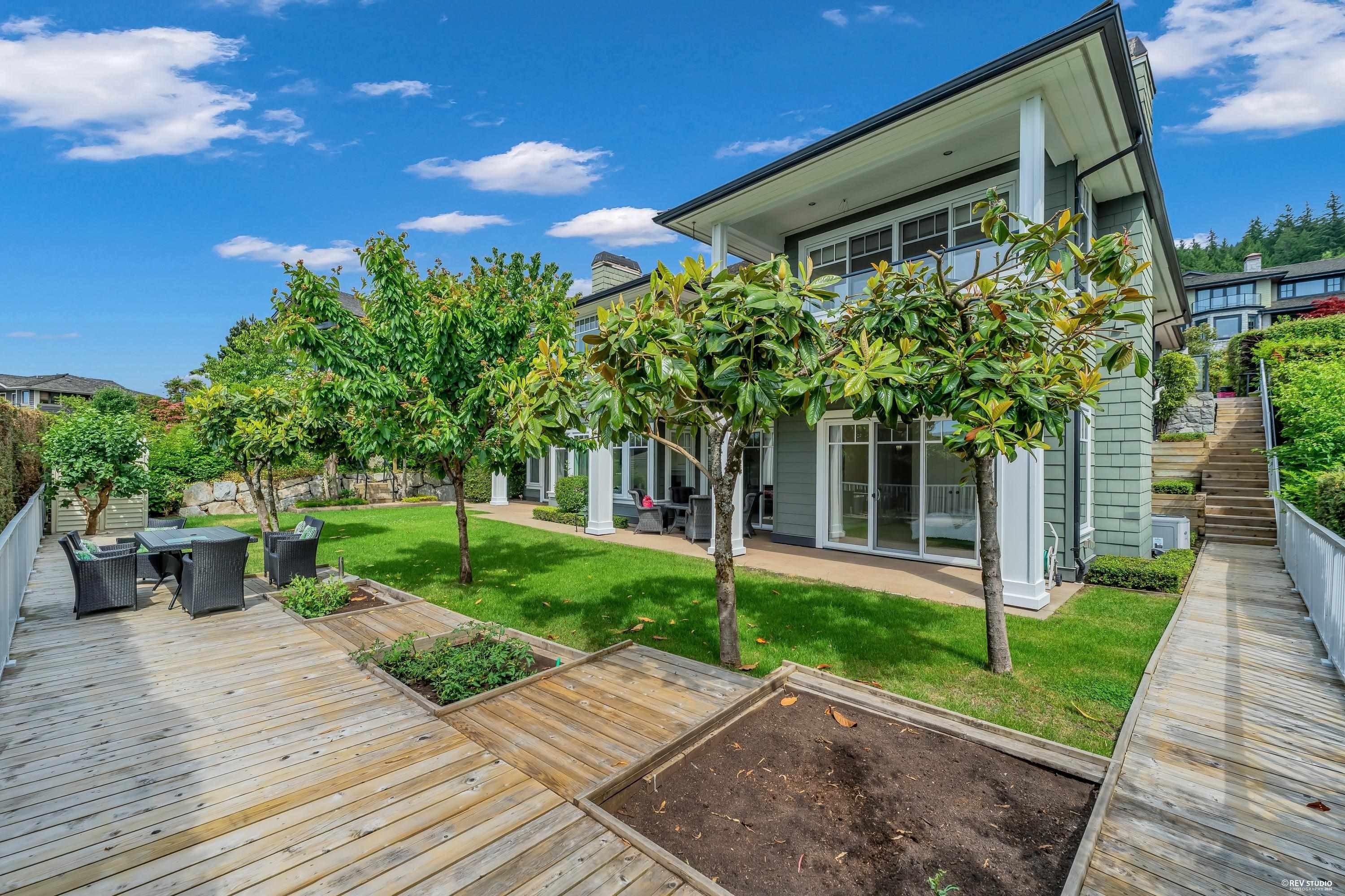 2673 Folkestone Way, West Vancouver, BC