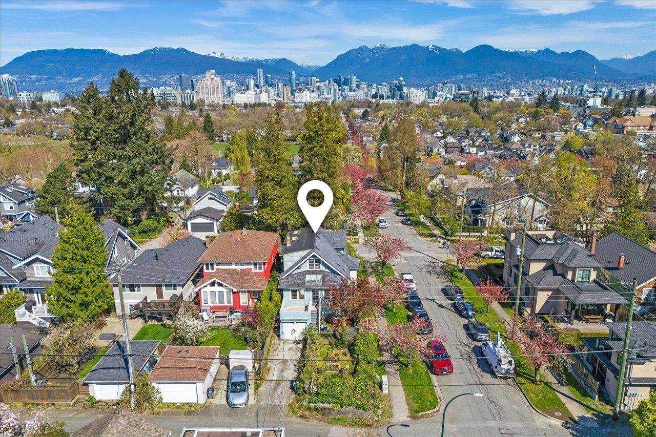 706 24Th Avenue W, Vancouver, BC