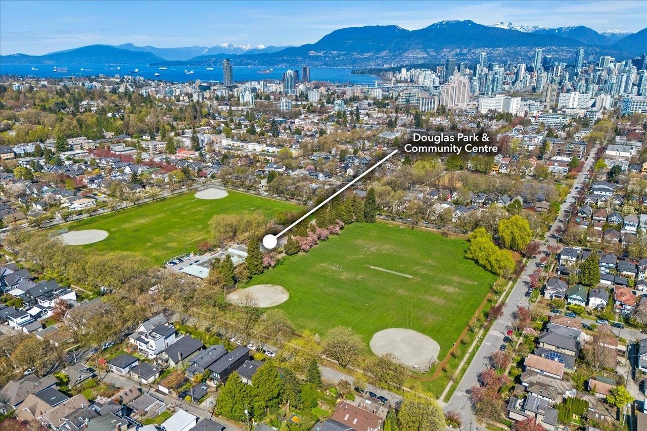 706 24Th Avenue W, Vancouver, BC