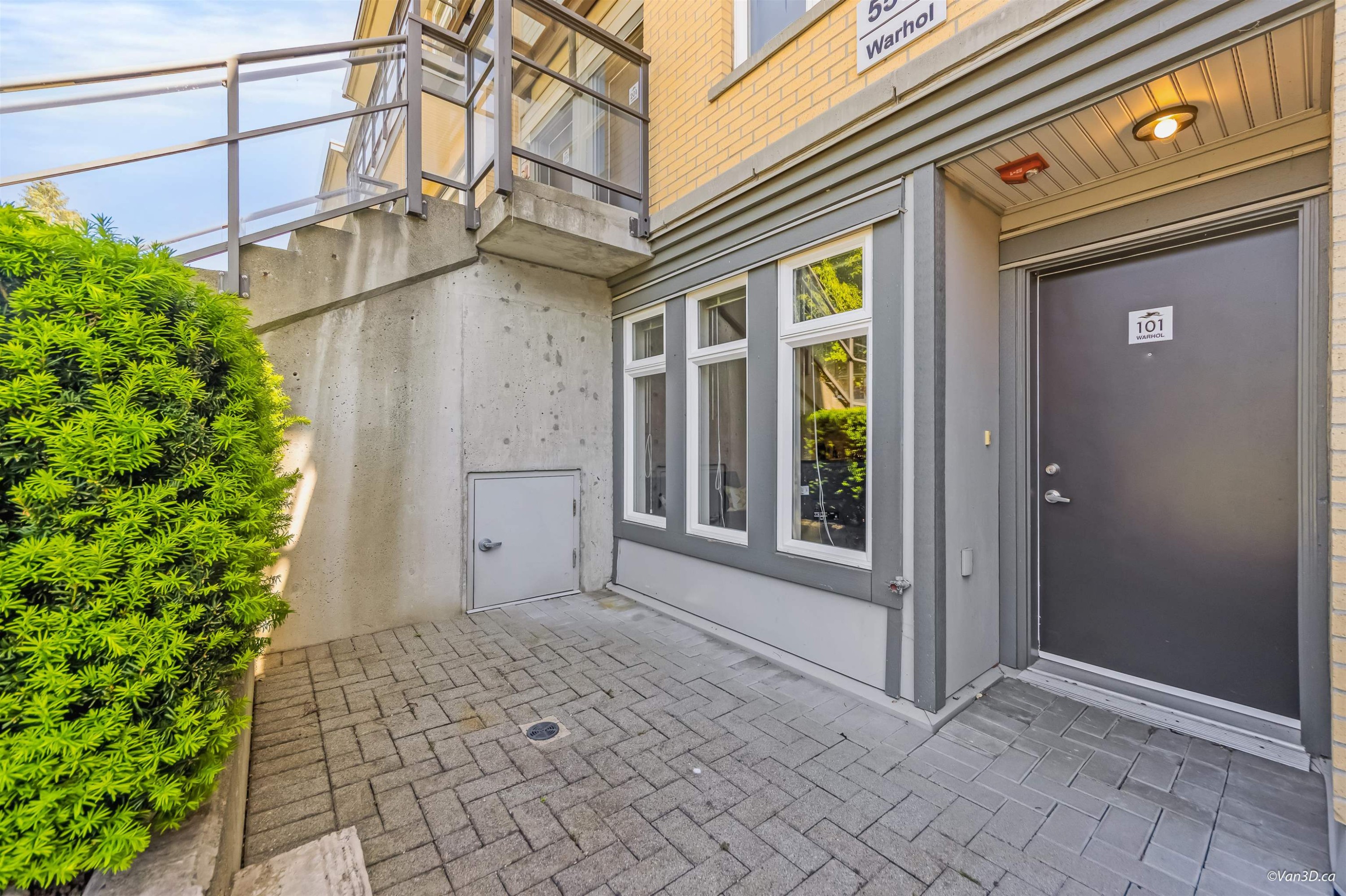 101-5568 Kings Road, Vancouver, BC - Outdoor With Exterior