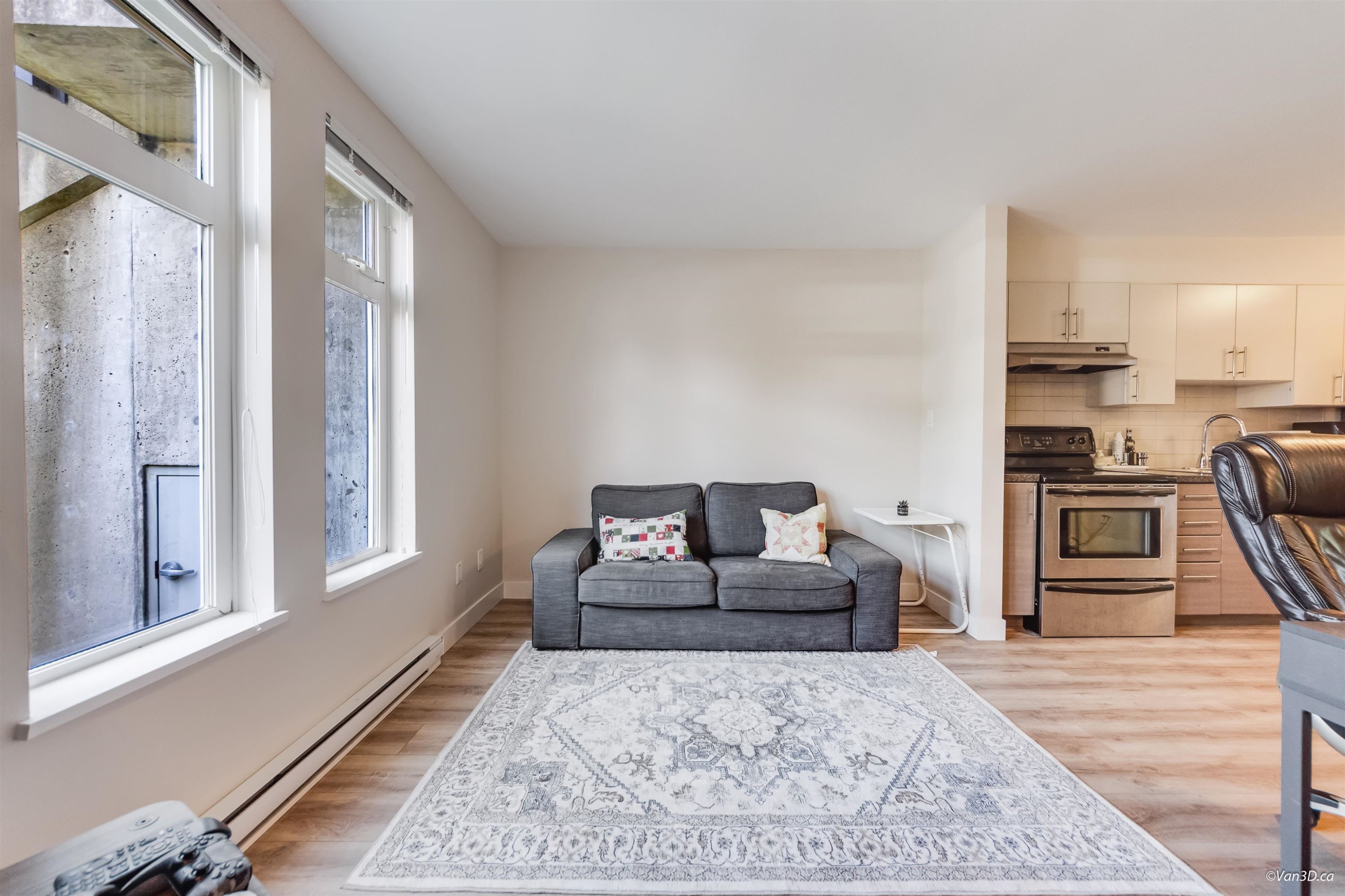 101-5568 Kings Road, Vancouver, BC - Indoor Photo Showing Other Room