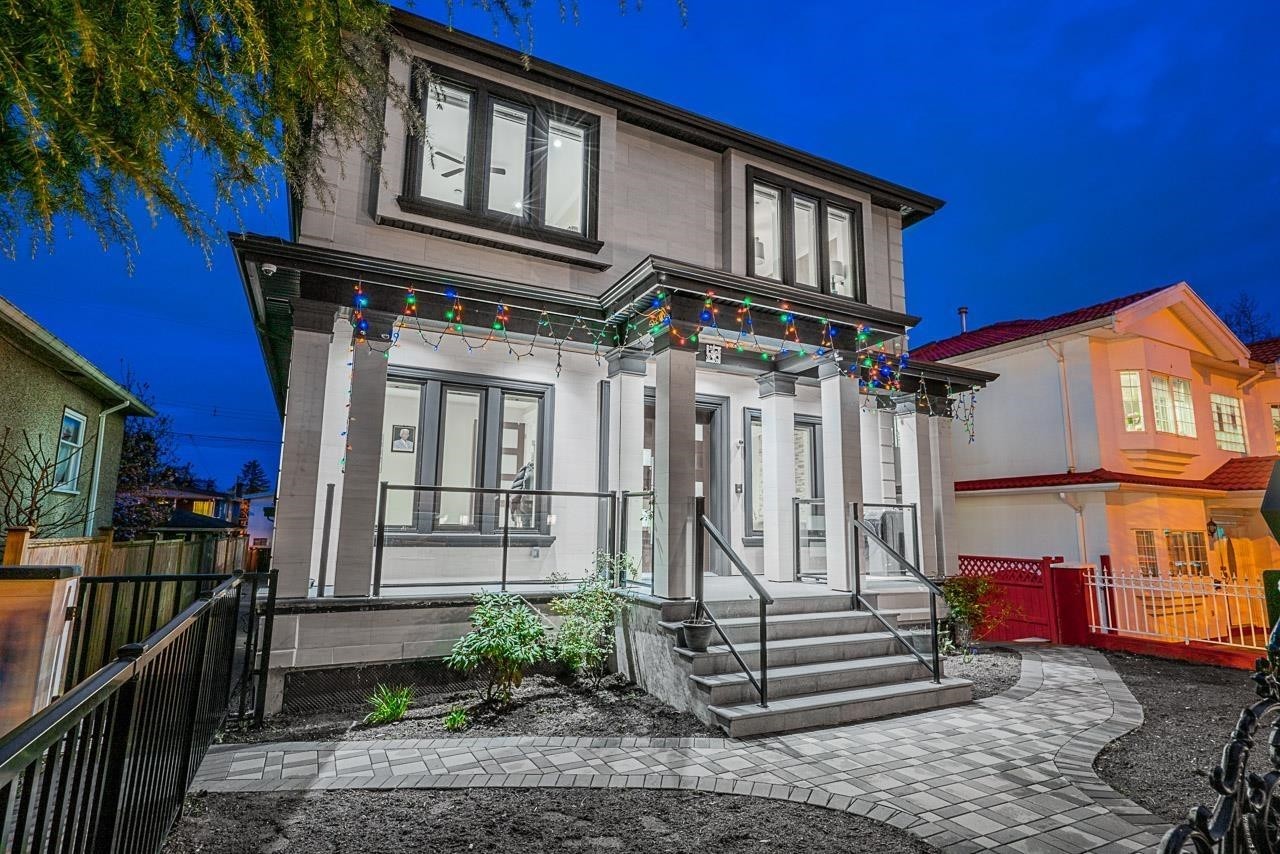 1838 49Th Avenue E, Vancouver, BC - Outdoor With Deck Patio Veranda