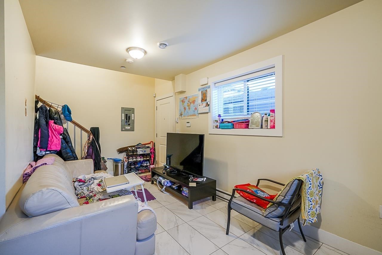 1838 49Th Avenue E, Vancouver, BC - Indoor Photo Showing Other Room