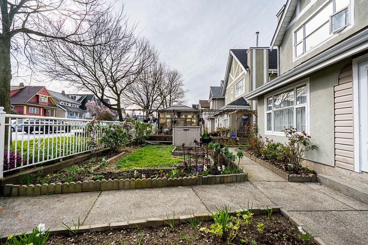1407 12Th Avenue E, Vancouver, BC