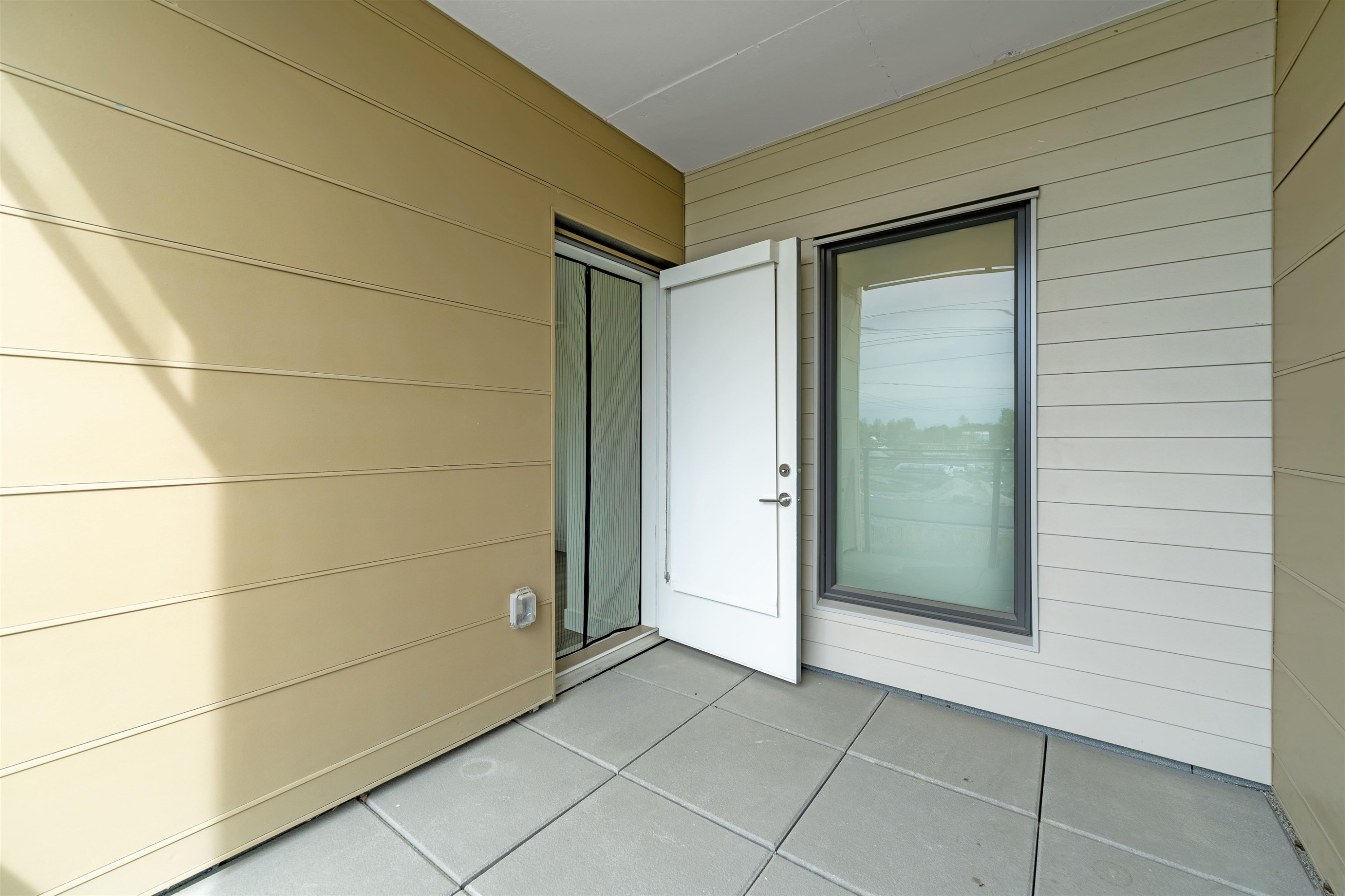 1-8599 River District Crossing, Vancouver, BC