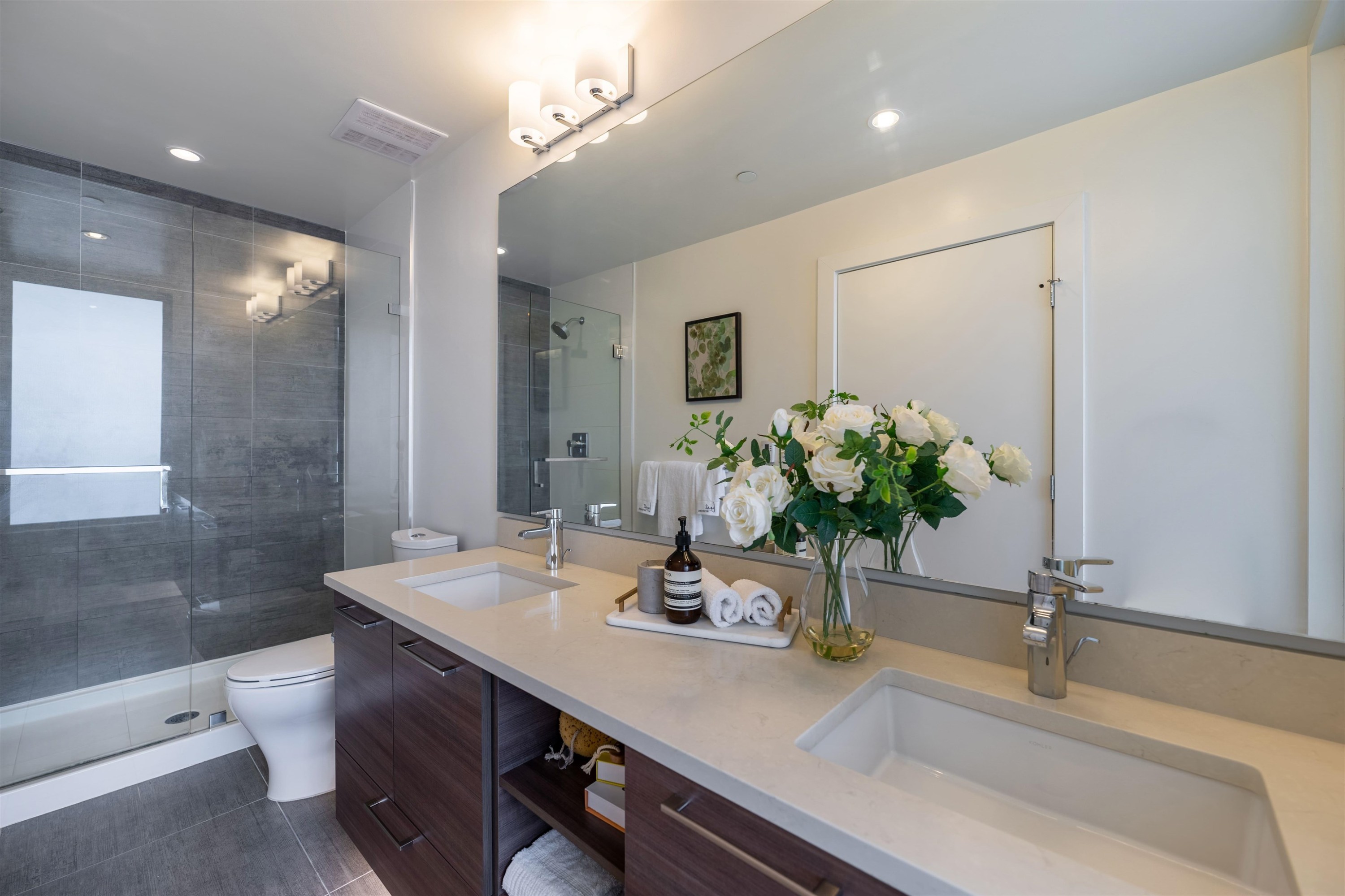1-8599 River District Crossing, Vancouver, BC