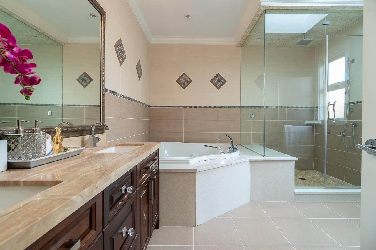 9820 Gilhurst Crescent, Richmond, BC