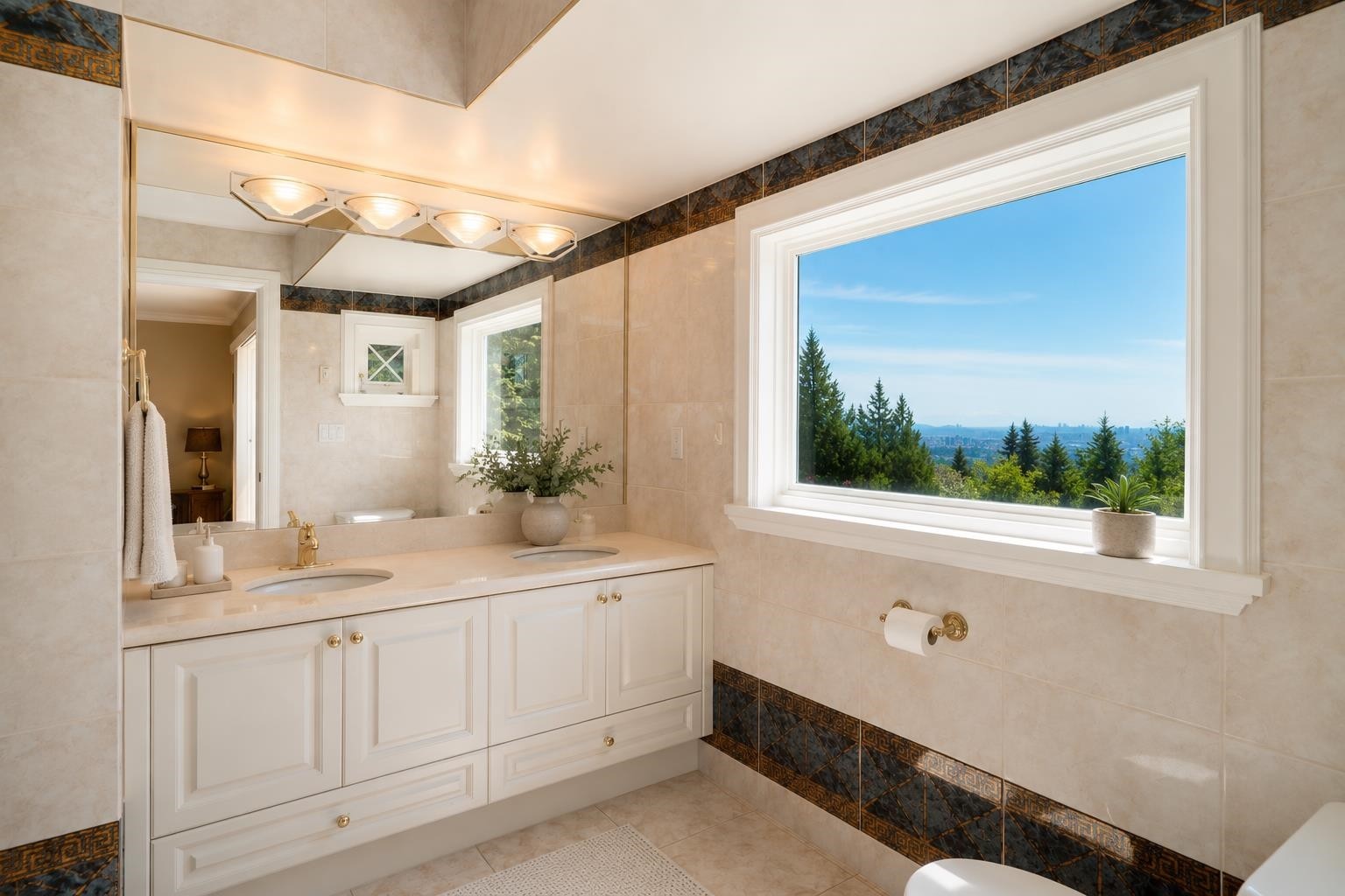 1440 Sandhurst Place, West Vancouver, BC