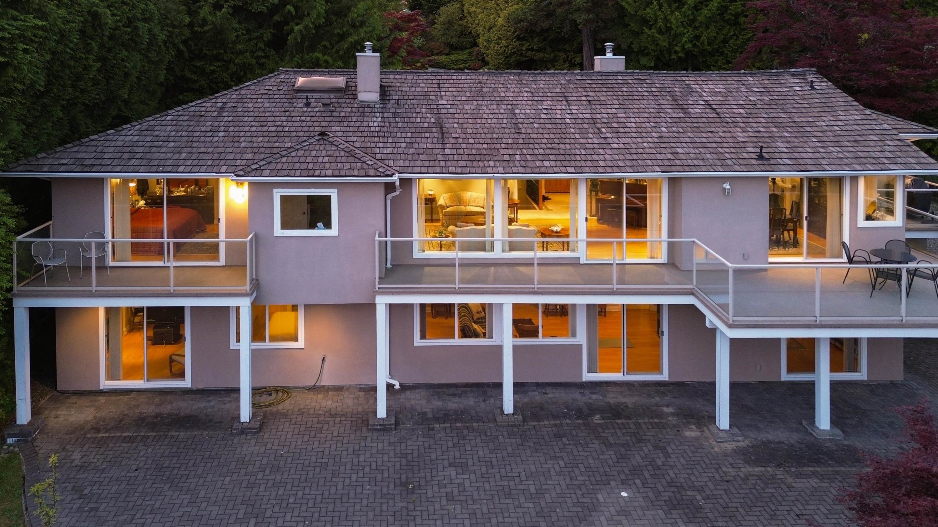 1440 Sandhurst Place, West Vancouver, BC