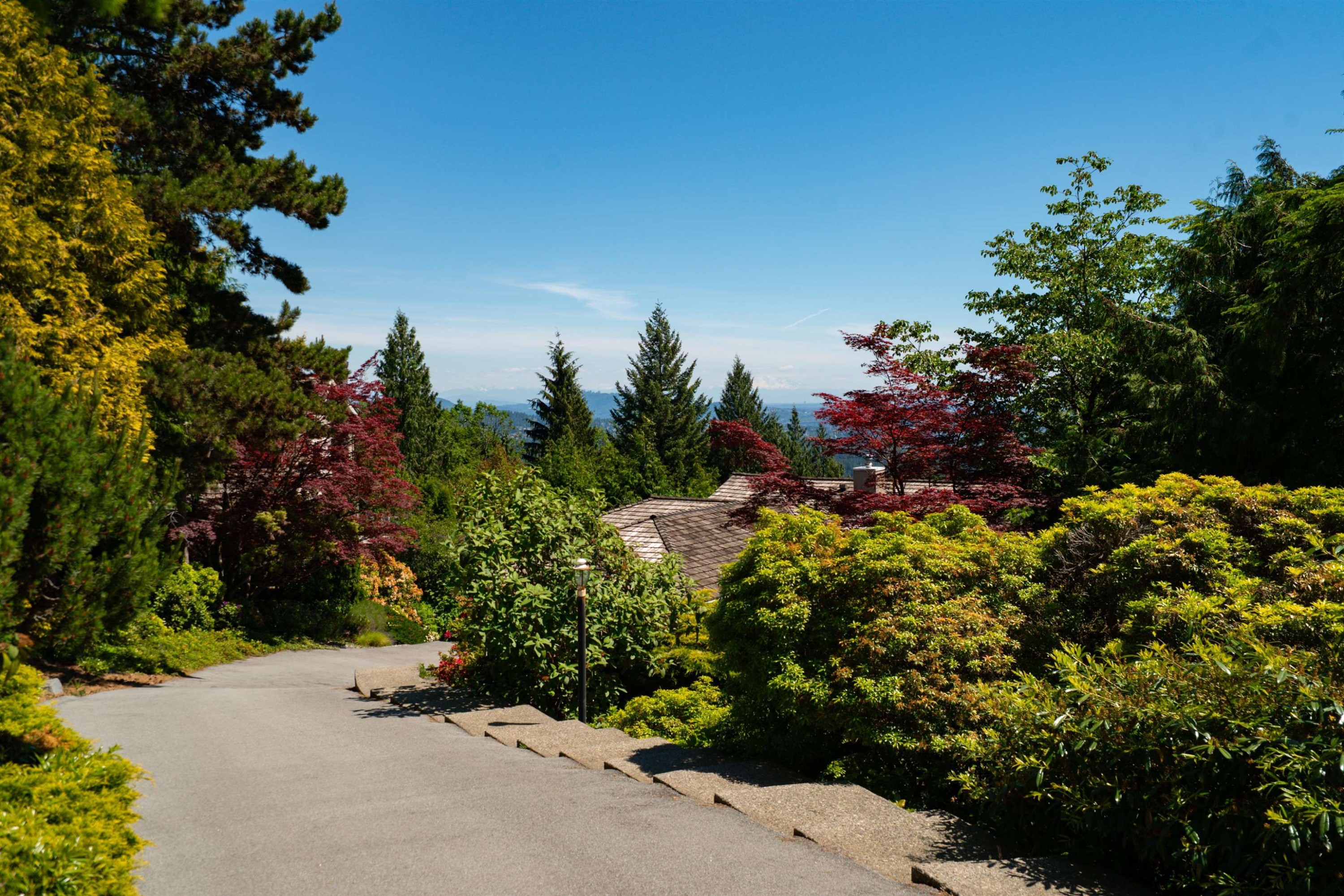 1440 Sandhurst Place, West Vancouver, BC