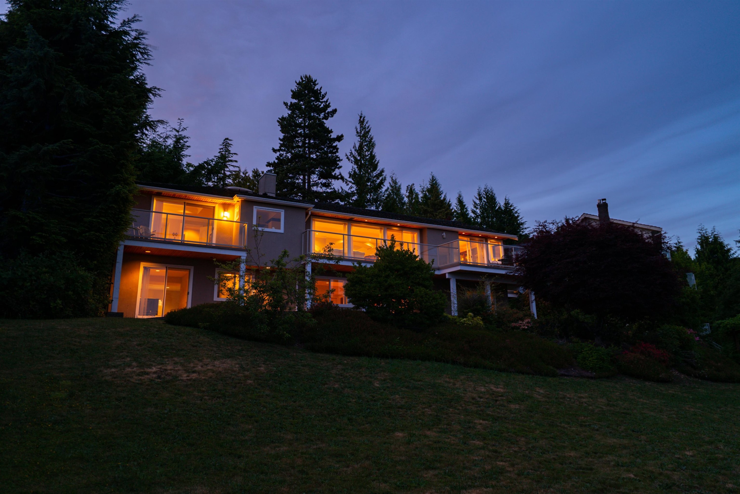 1440 Sandhurst Place, West Vancouver, BC
