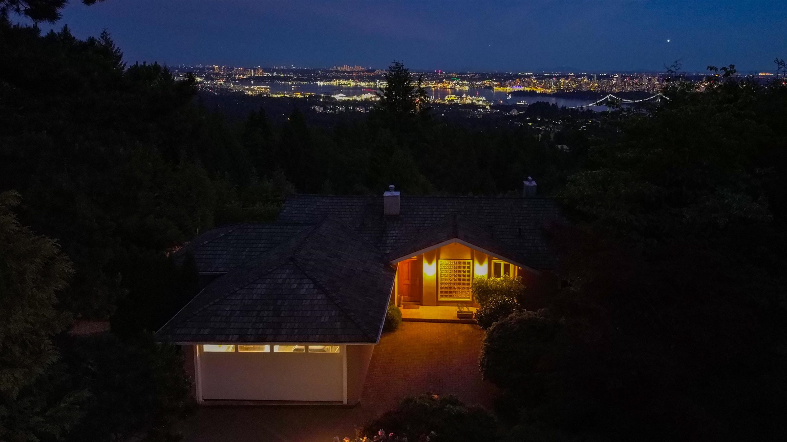 1440 Sandhurst Place, West Vancouver, BC