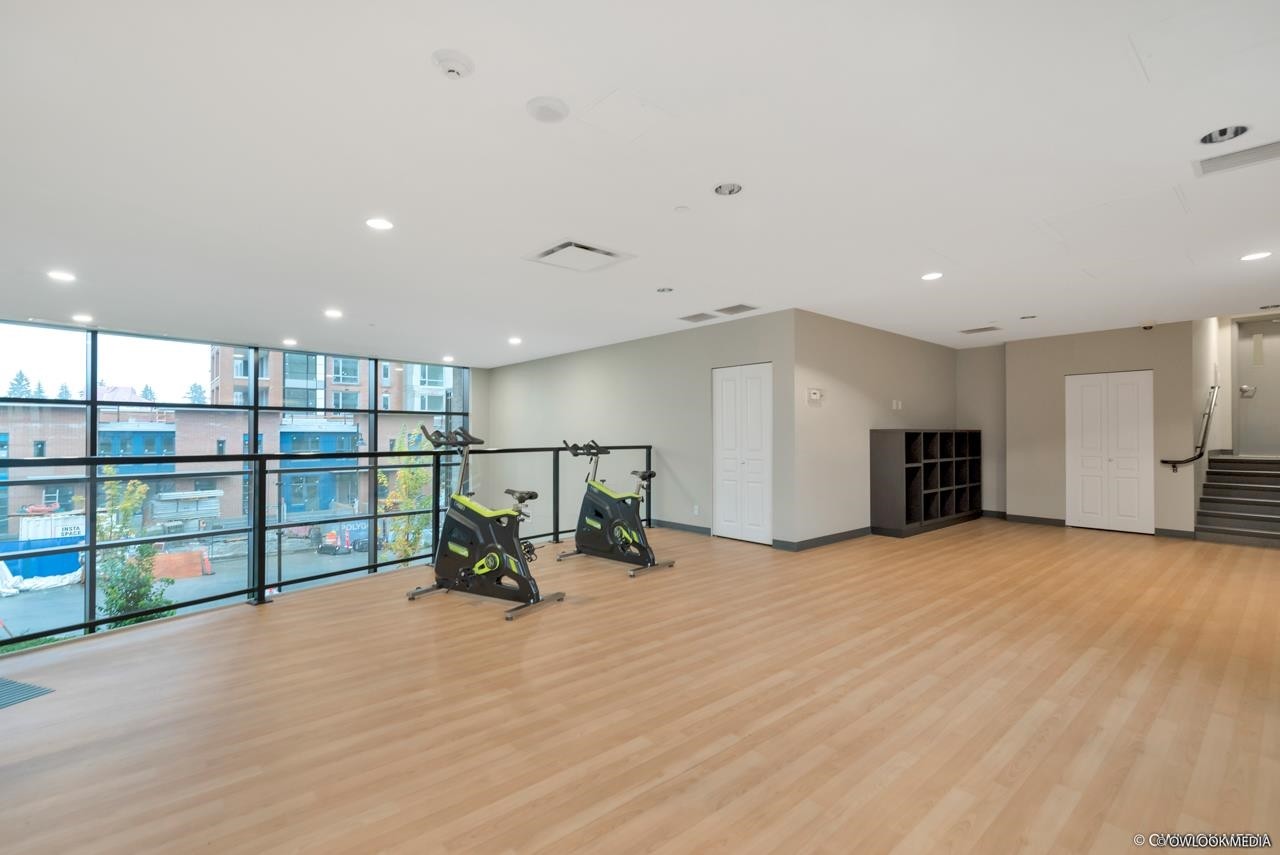 805-3096 Windsor Gate, Coquitlam, BC