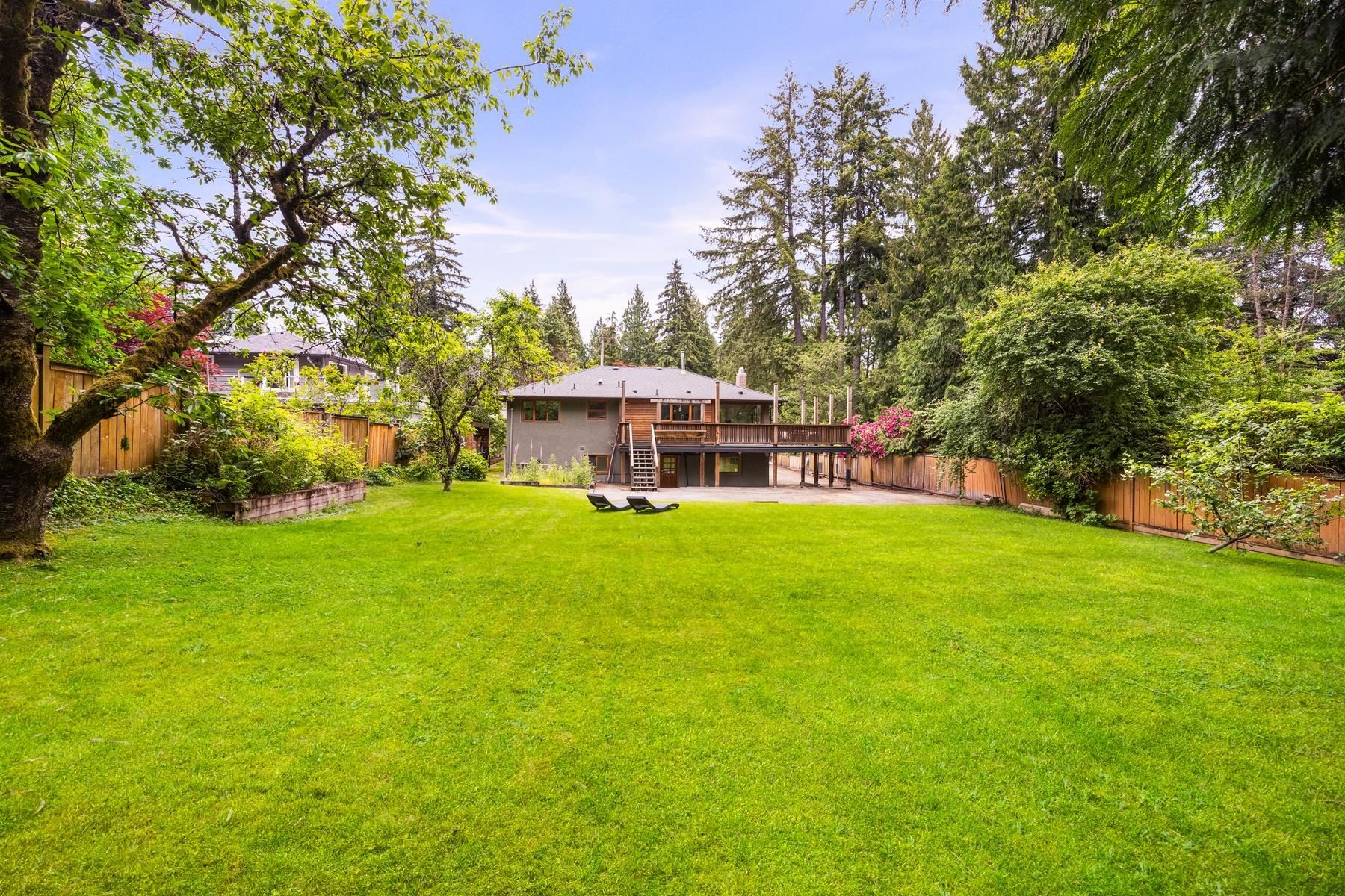 1561 Merlynn Crescent, North Vancouver, BC