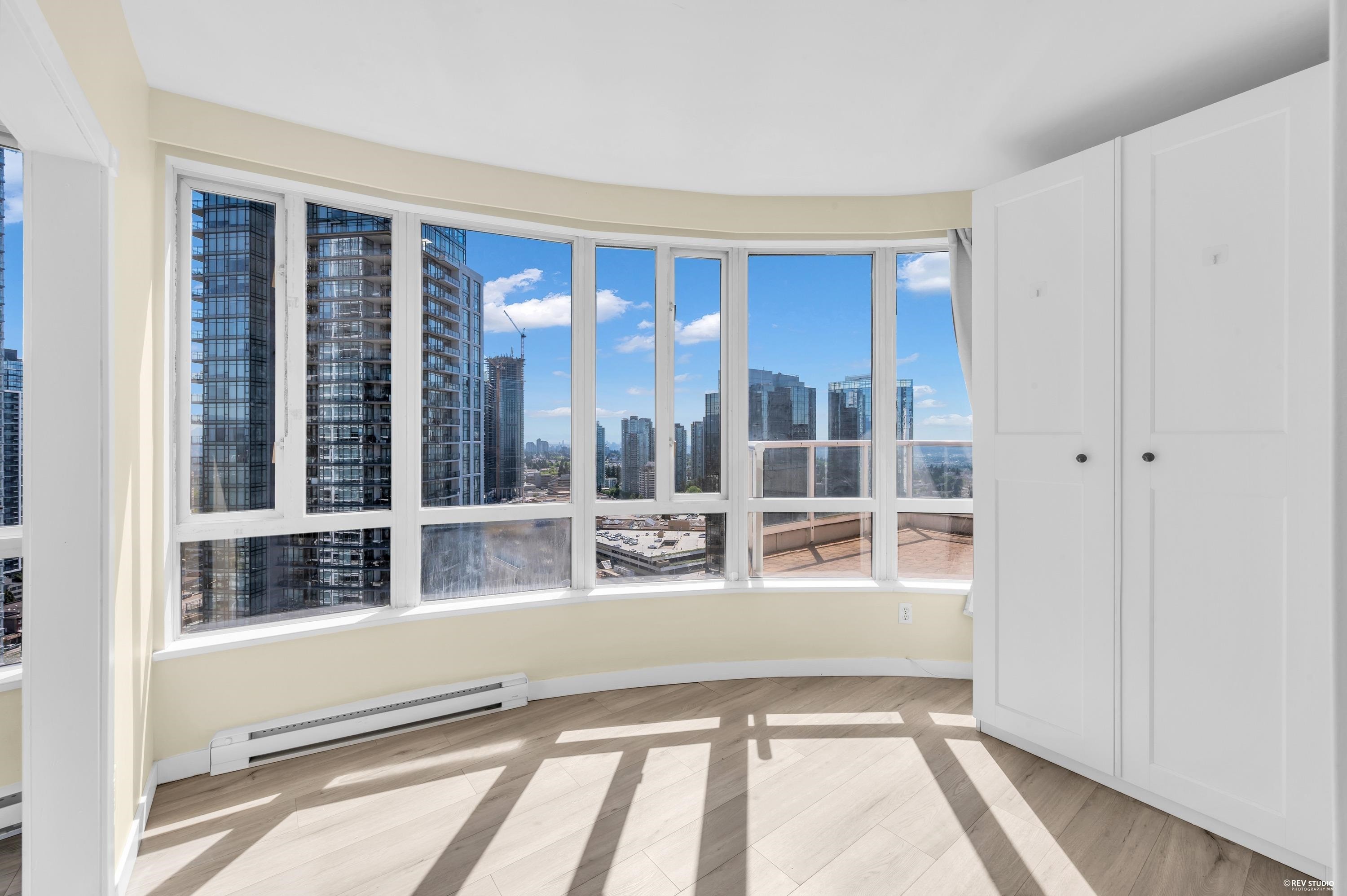 2804-6220 Mckay Avenue, Burnaby, BC