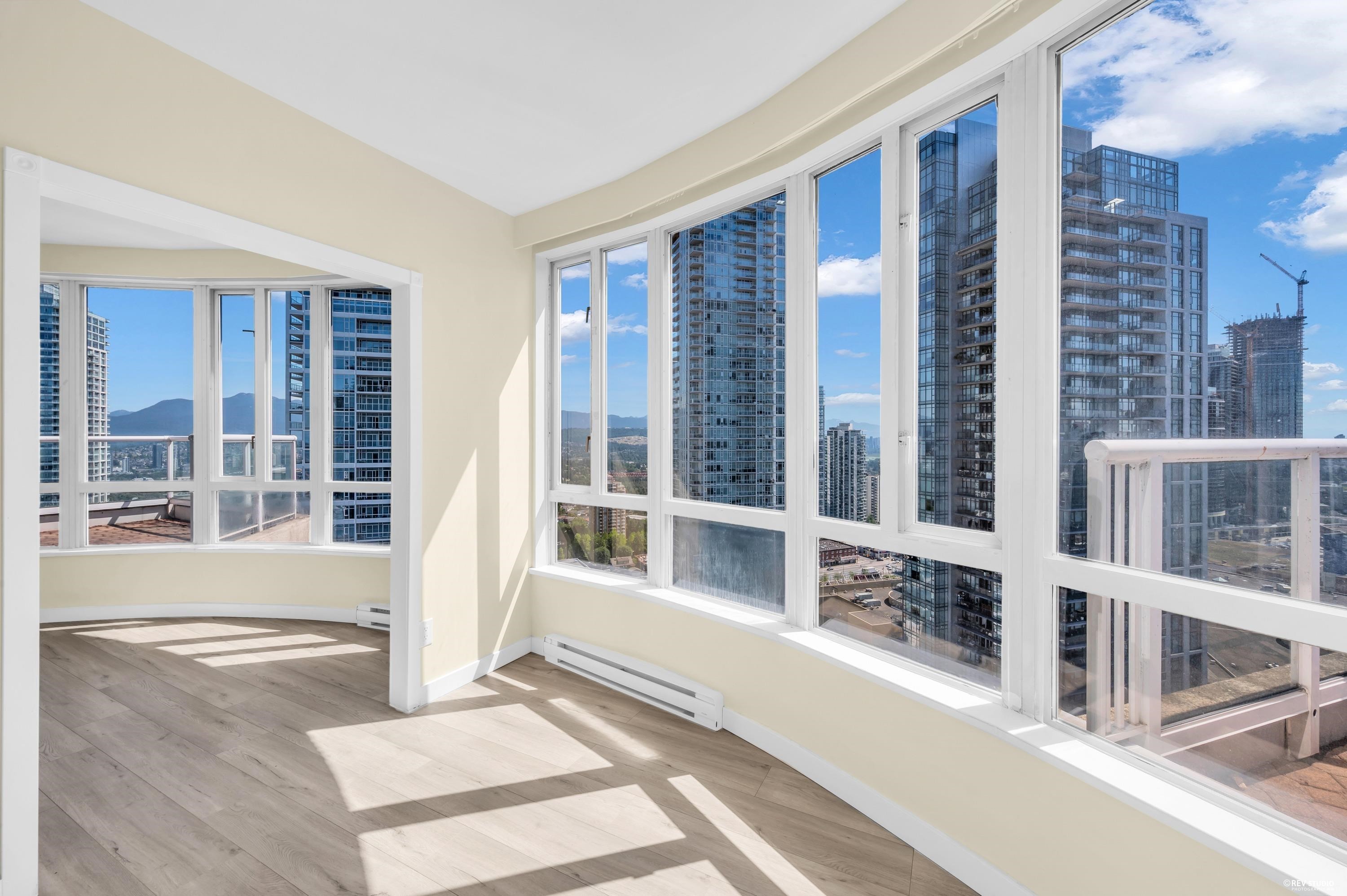 2804-6220 Mckay Avenue, Burnaby, BC