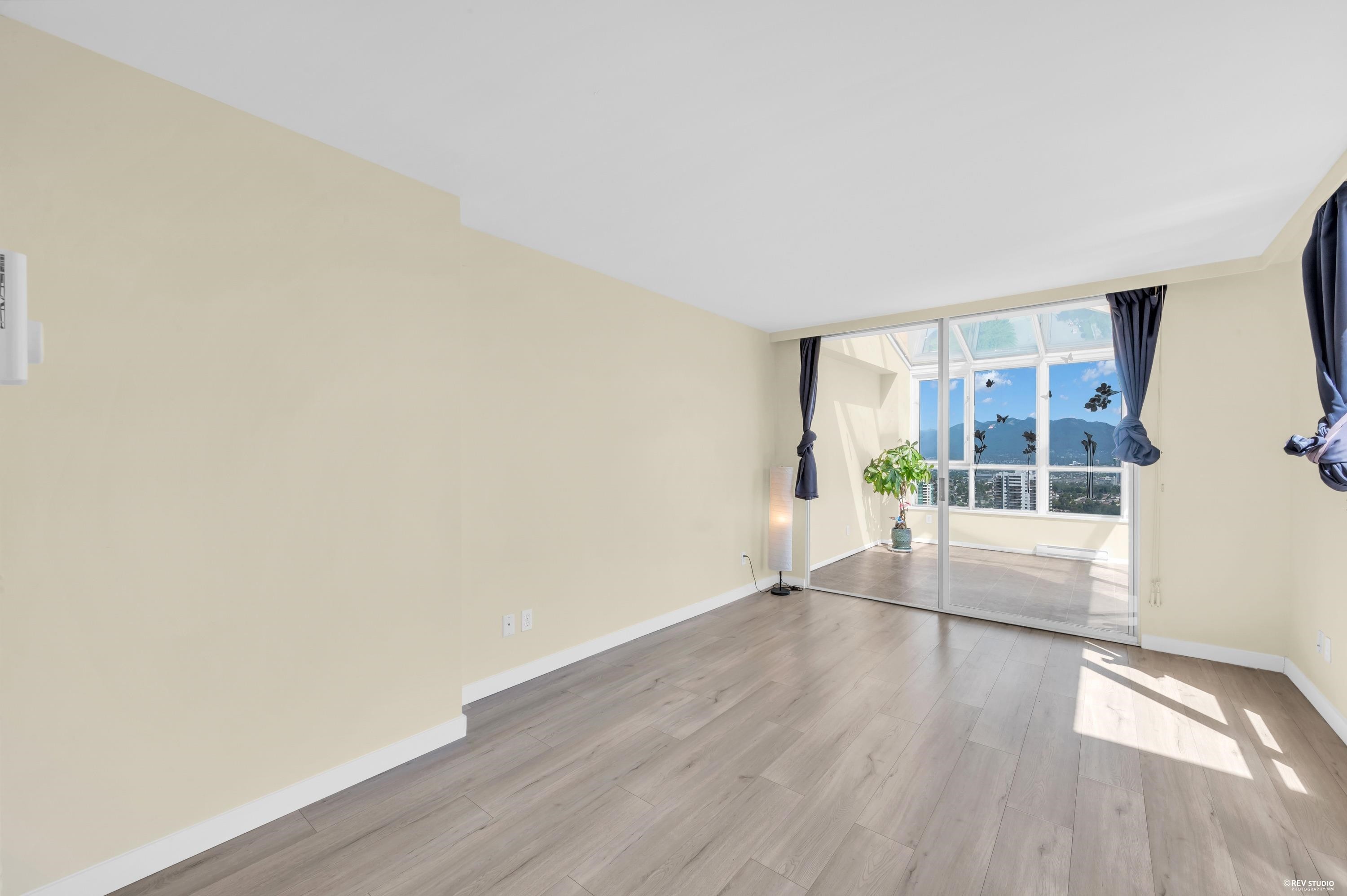 2804-6220 Mckay Avenue, Burnaby, BC