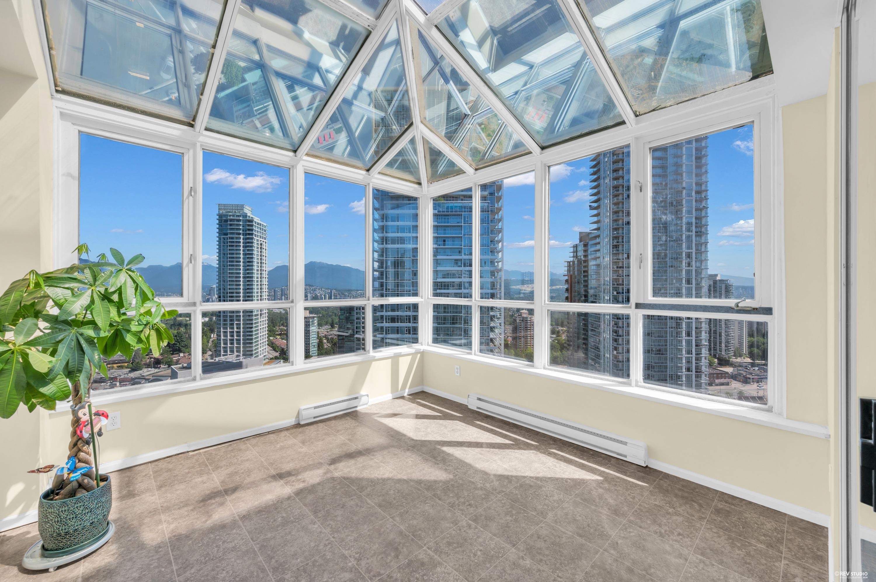 2804-6220 Mckay Avenue, Burnaby, BC