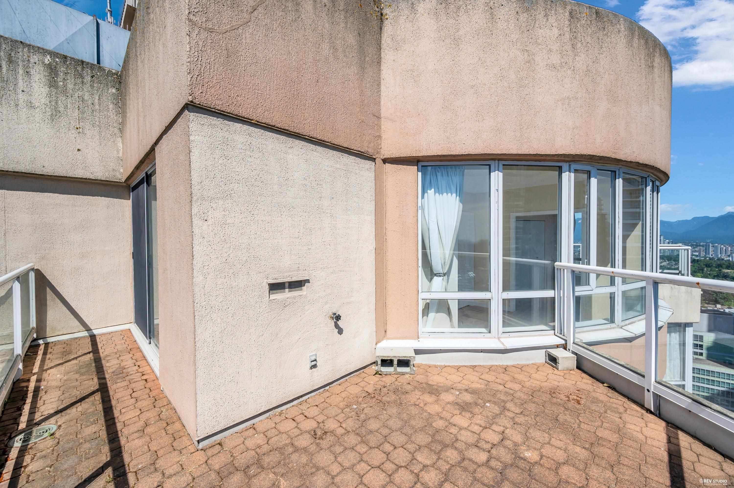 2804-6220 Mckay Avenue, Burnaby, BC