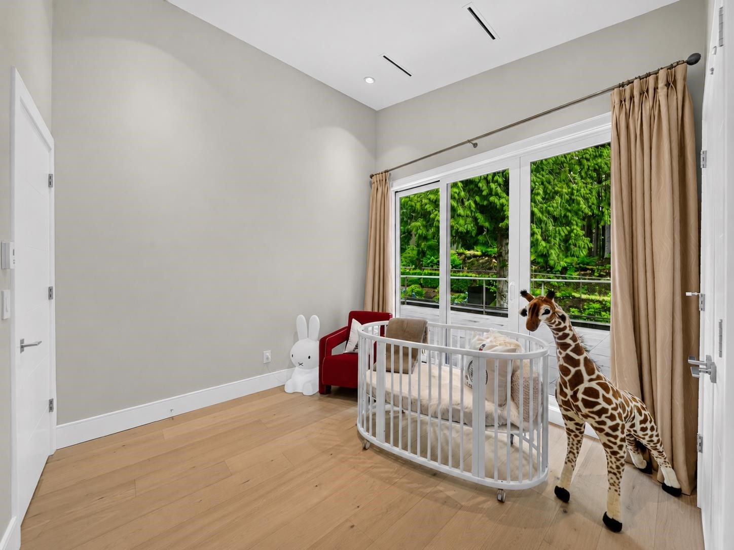 31 Glenmore Drive, West Vancouver, BC - Indoor Photo Showing Other Room