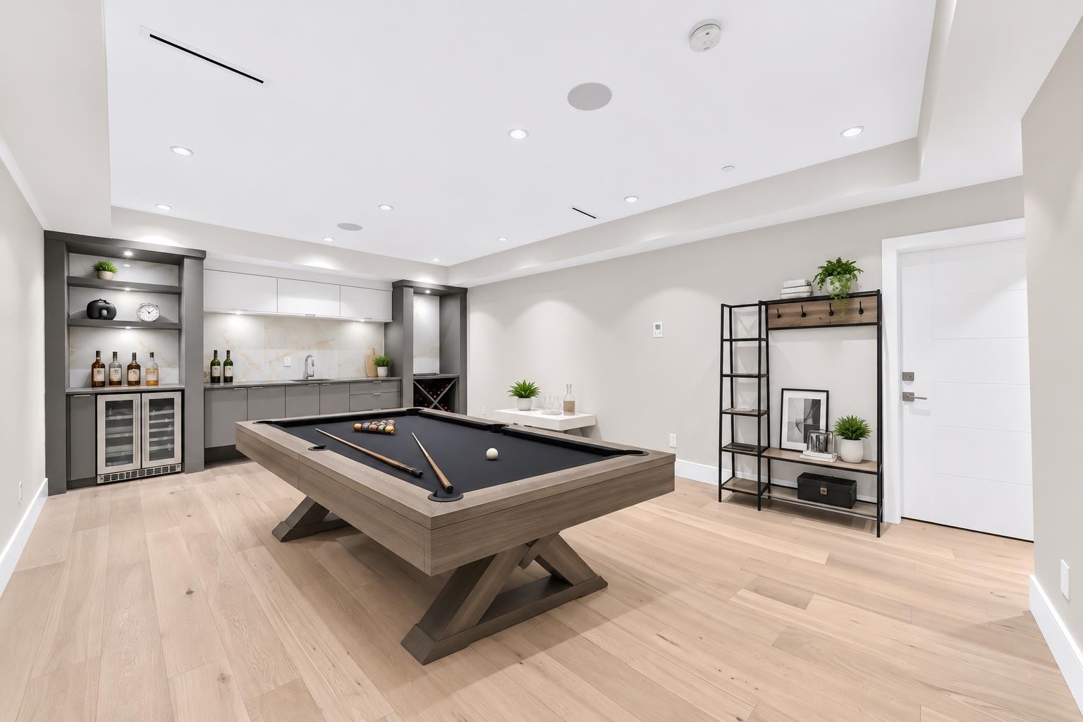 31 Glenmore Drive, West Vancouver, BC - Indoor Photo Showing Other Room