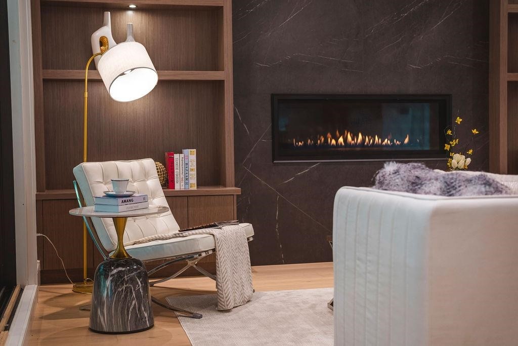 31 Glenmore Drive, West Vancouver, BC - Indoor With Fireplace