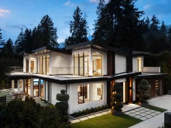 1405 28th Street West Vancouver, BC V7V 4L8