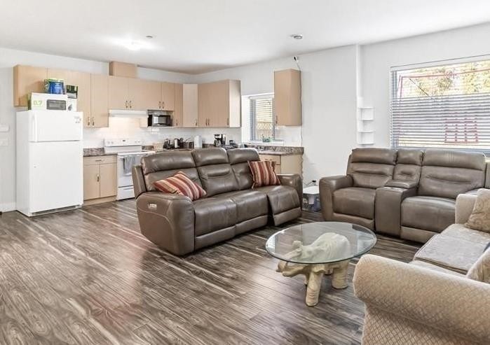 24531 Dewdney Trunk Road, Maple Ridge, BC