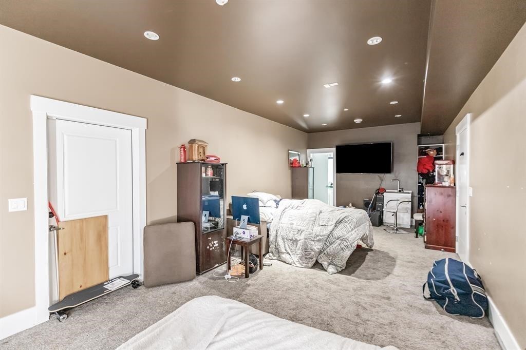 24531 Dewdney Trunk Road, Maple Ridge, BC