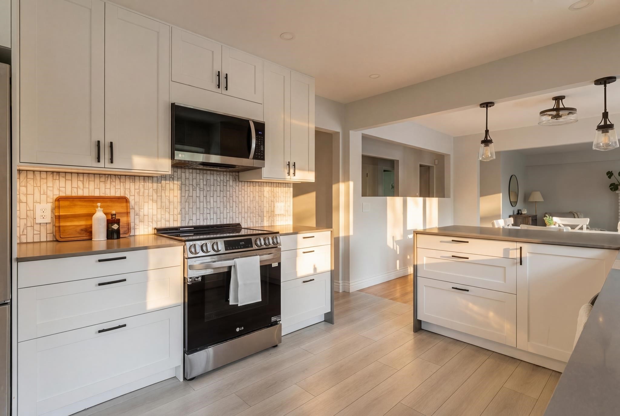 1438 Mcnair Drive, North Vancouver, BC