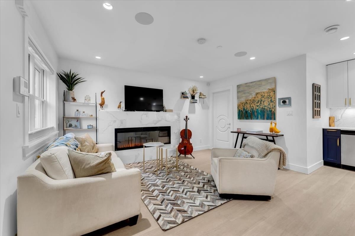 1020 Odlum Drive, Vancouver, BC