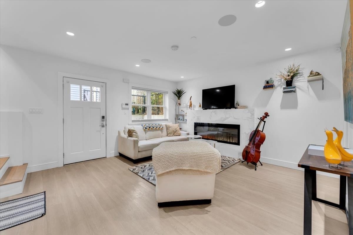 1020 Odlum Drive, Vancouver, BC