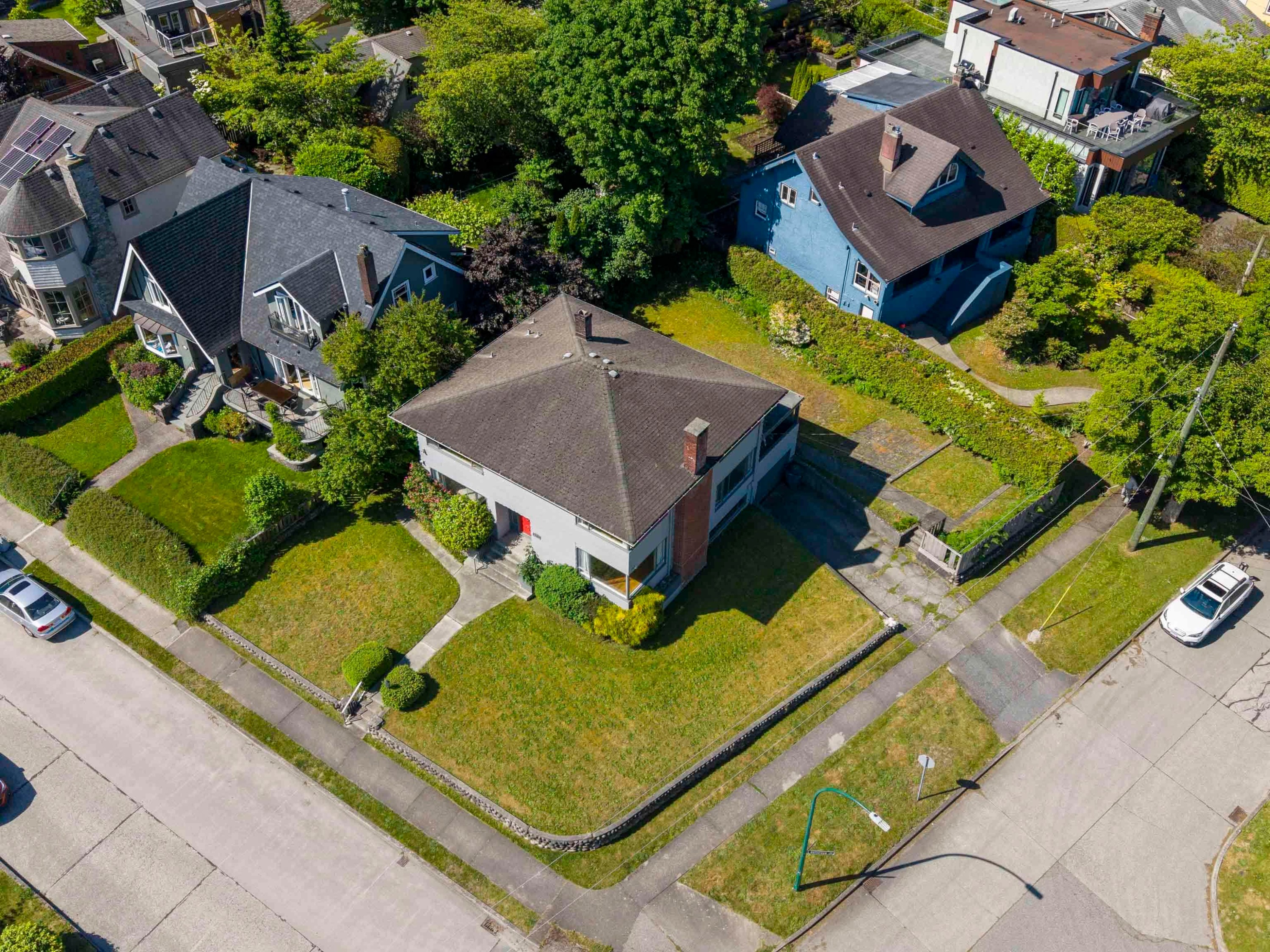 4514 Bellevue Drive, Vancouver, BC