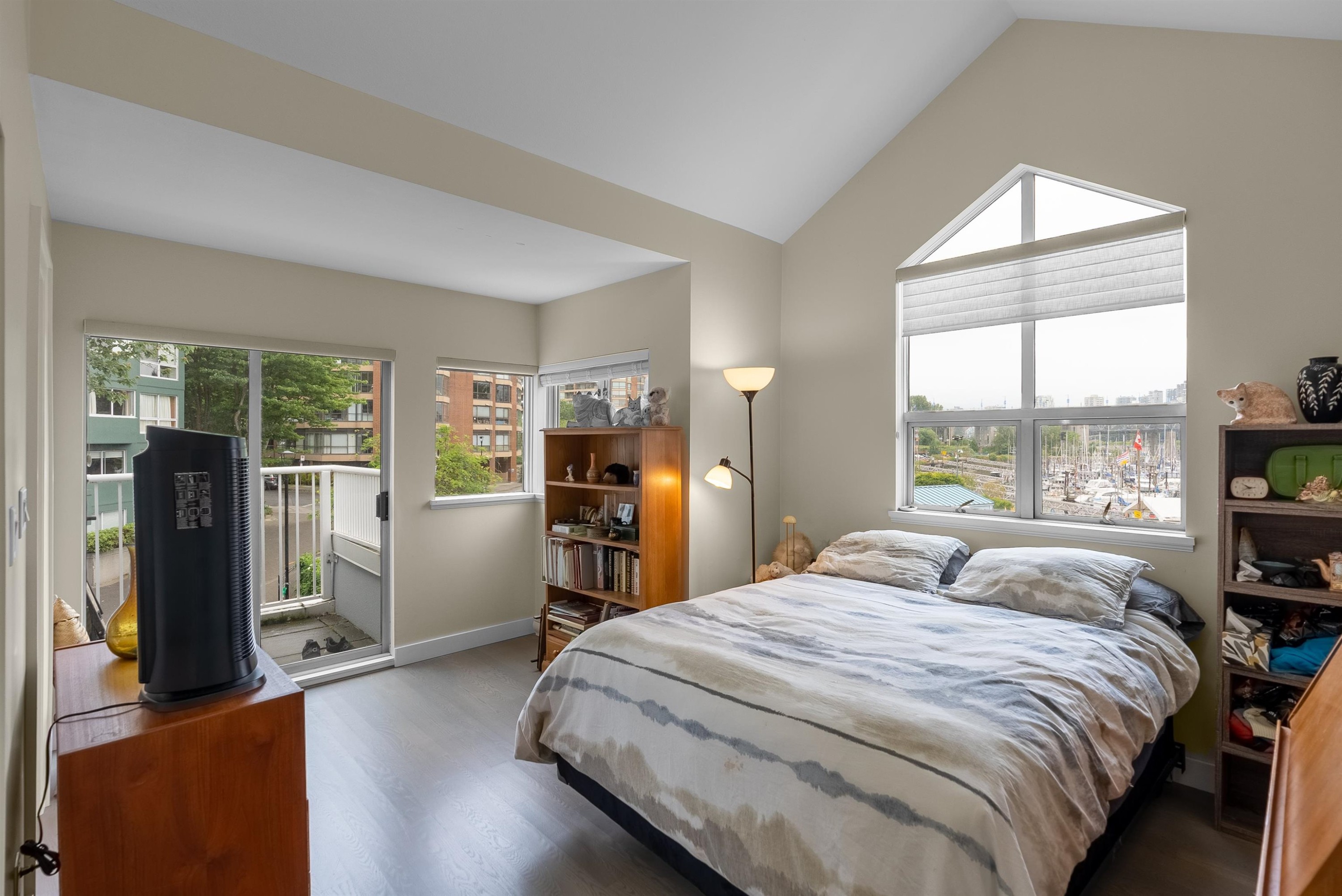1596 Island Park Walk, Vancouver, BC