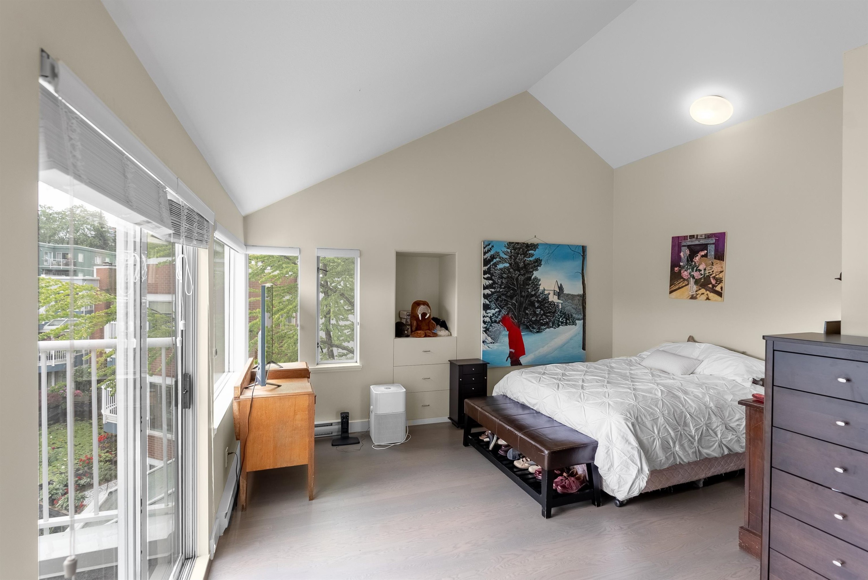 1596 Island Park Walk, Vancouver, BC