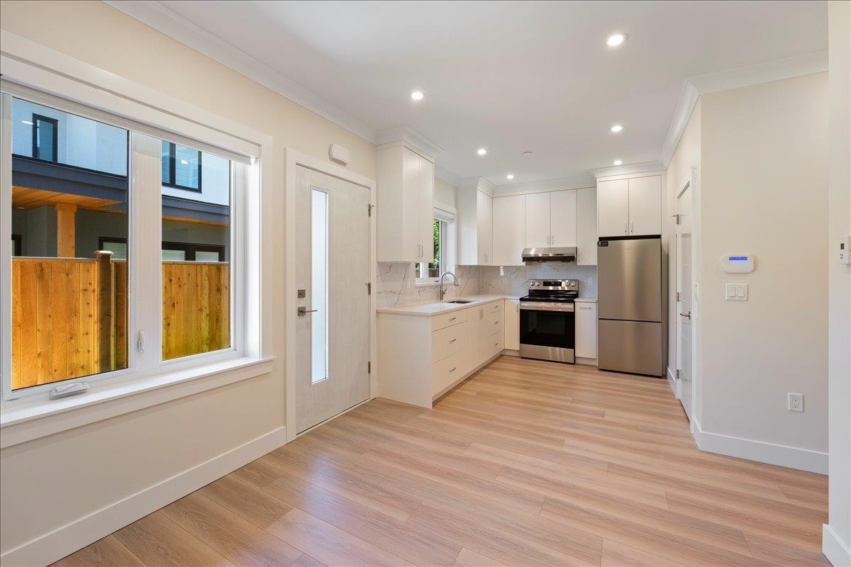 4854 Slocan Street, Vancouver, BC