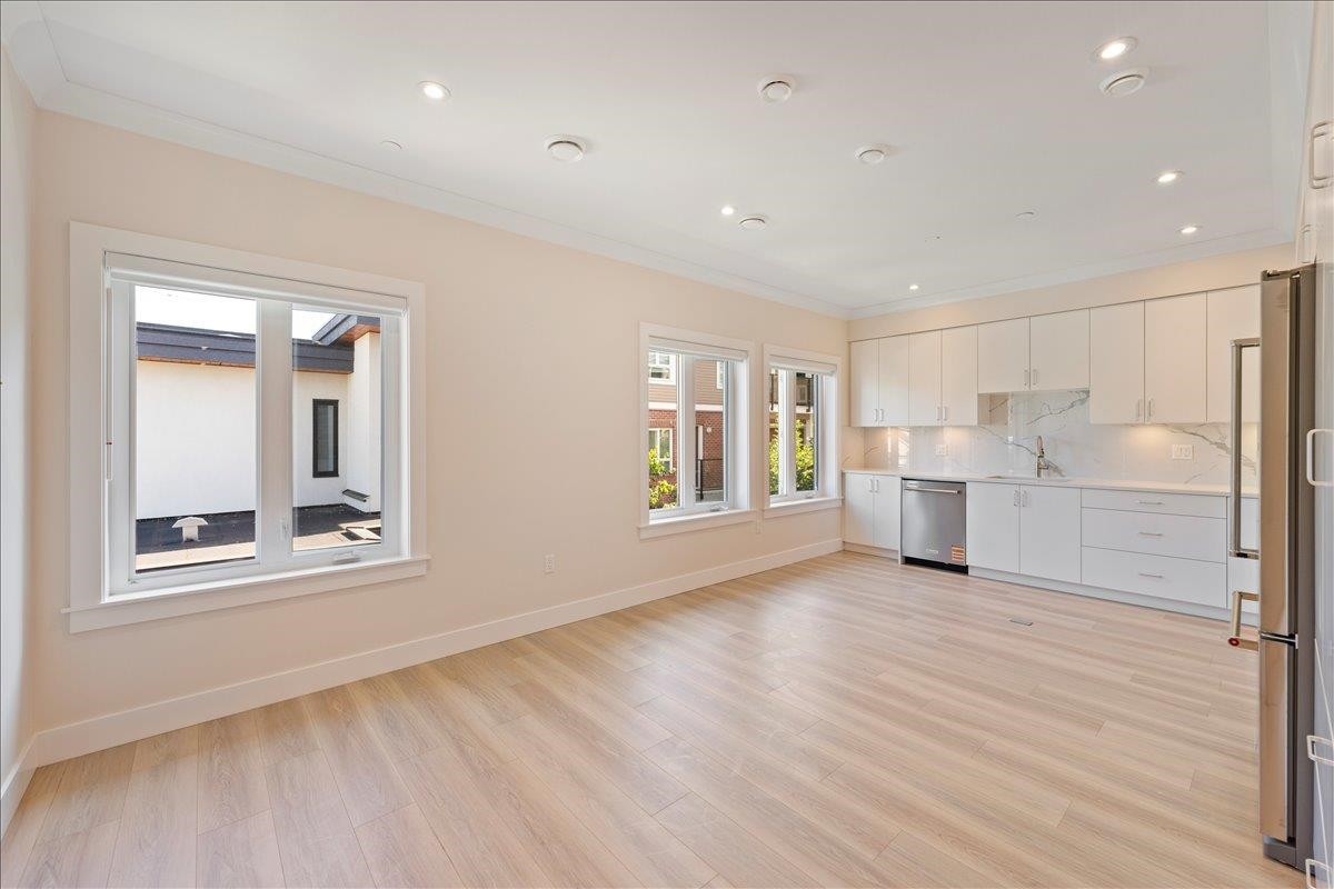 4854 Slocan Street, Vancouver, BC