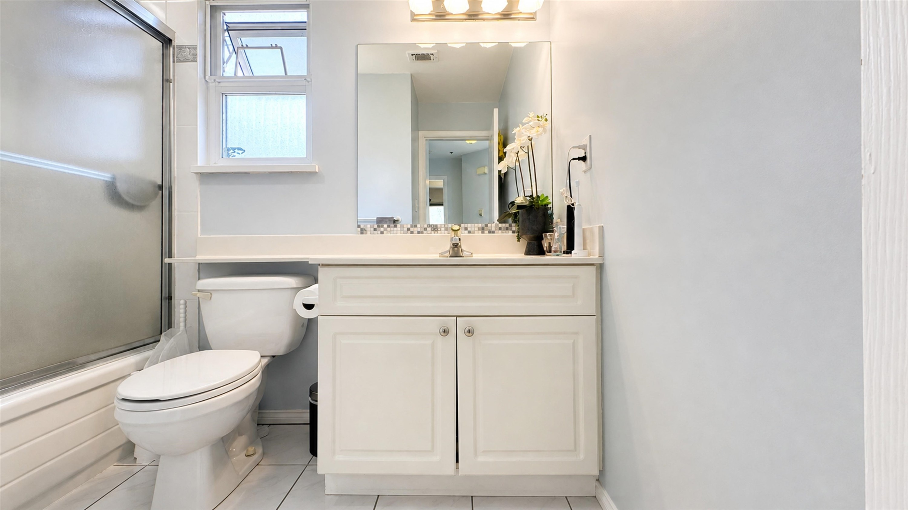2776 Georgia Street E, Vancouver, BC