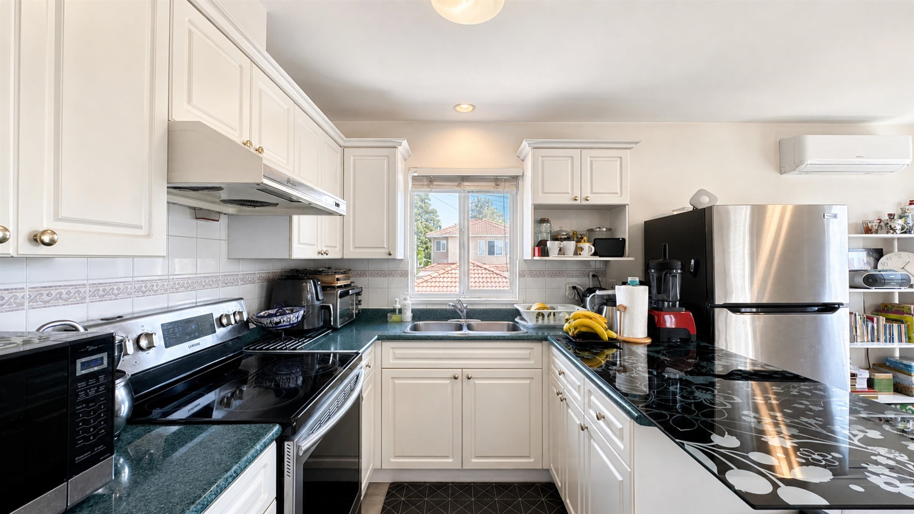 2776 Georgia Street E, Vancouver, BC