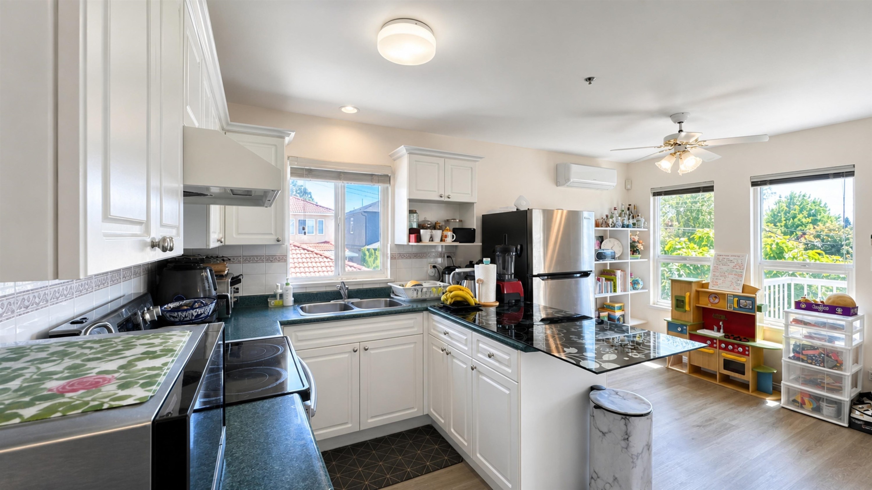 2776 Georgia Street E, Vancouver, BC