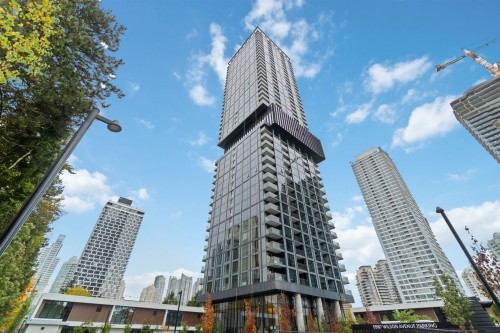 404-5987 Wilson Avenue  Burnaby, BC V5H 0L7