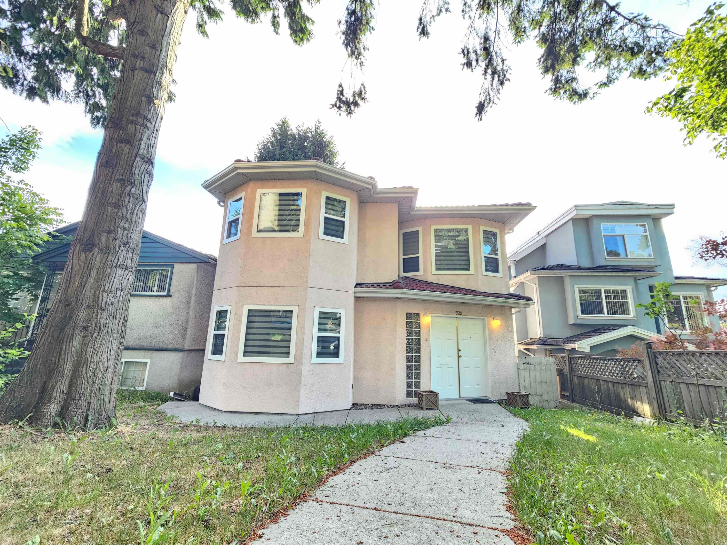 5521 Dundee Street, Vancouver, BC