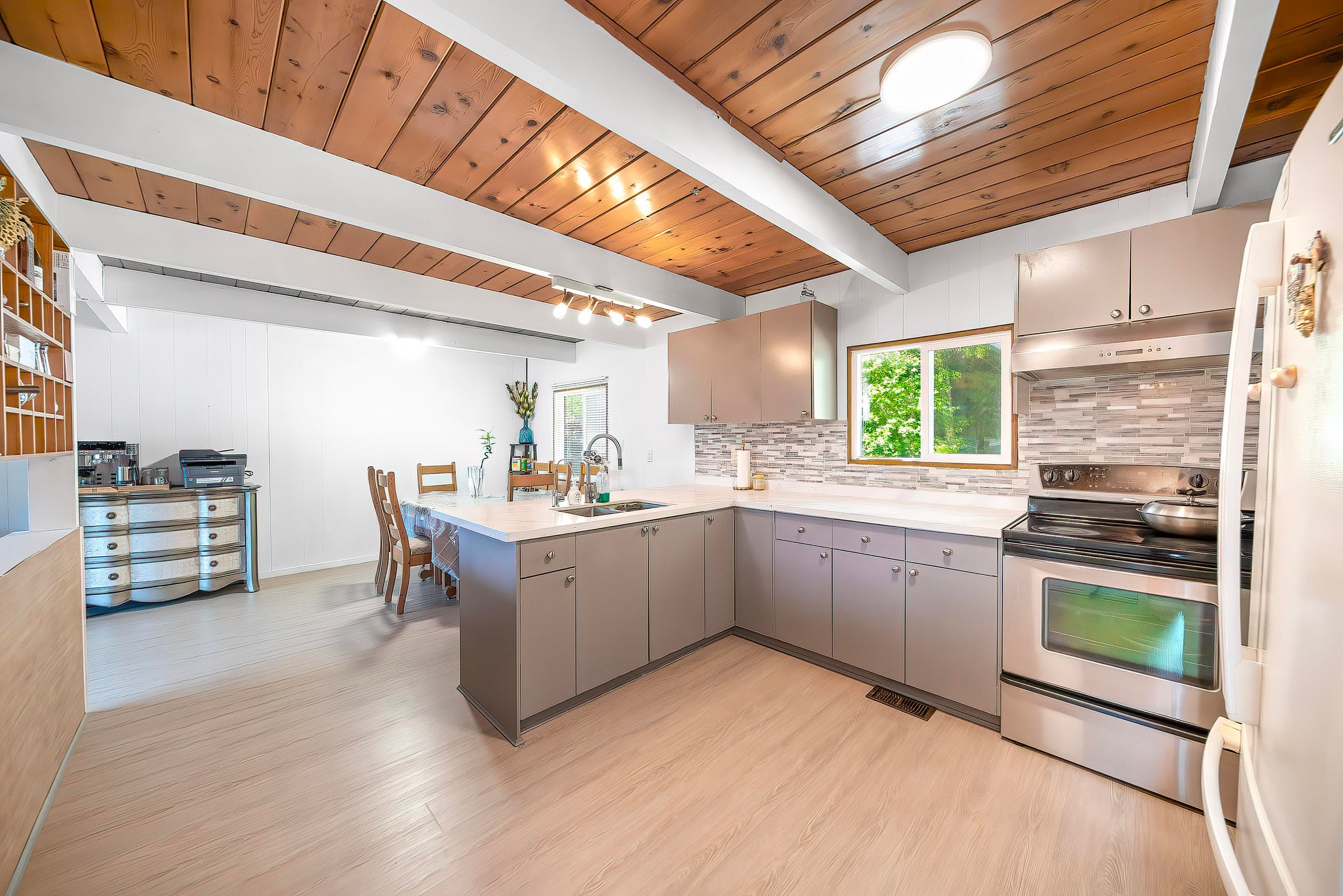 4067 Sefton Street, Port Coquitlam, BC