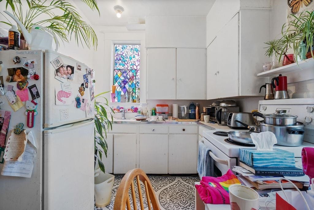 2012 York Avenue, Vancouver, BC