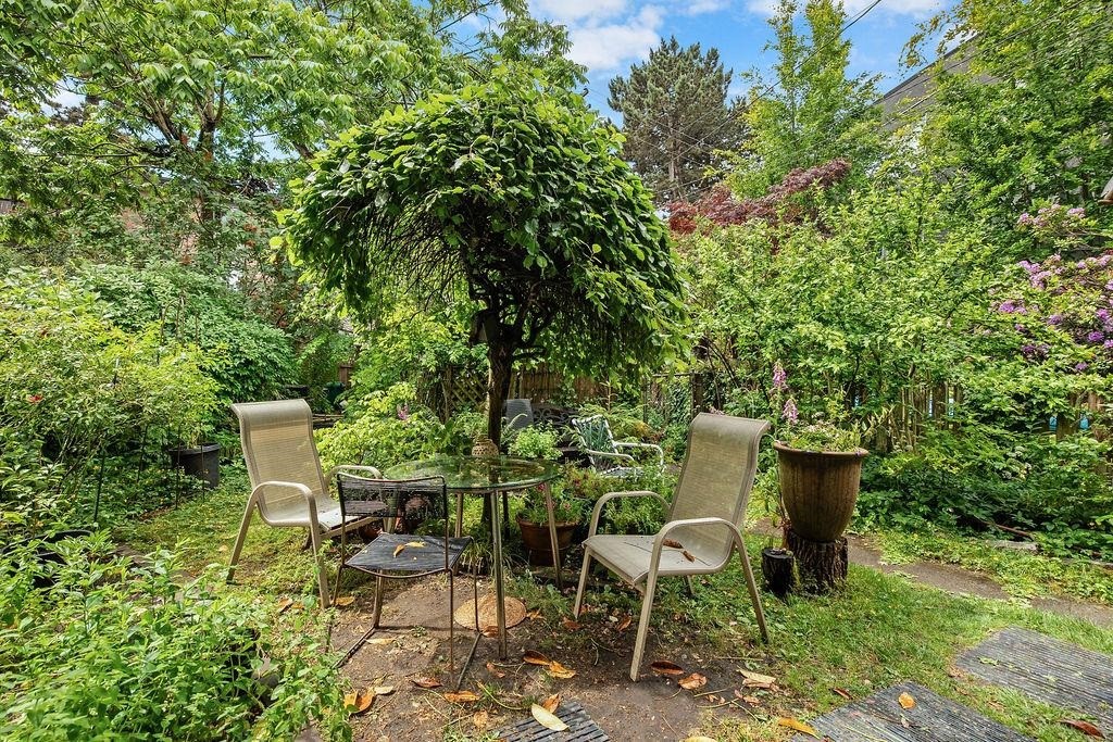 2012 York Avenue, Vancouver, BC