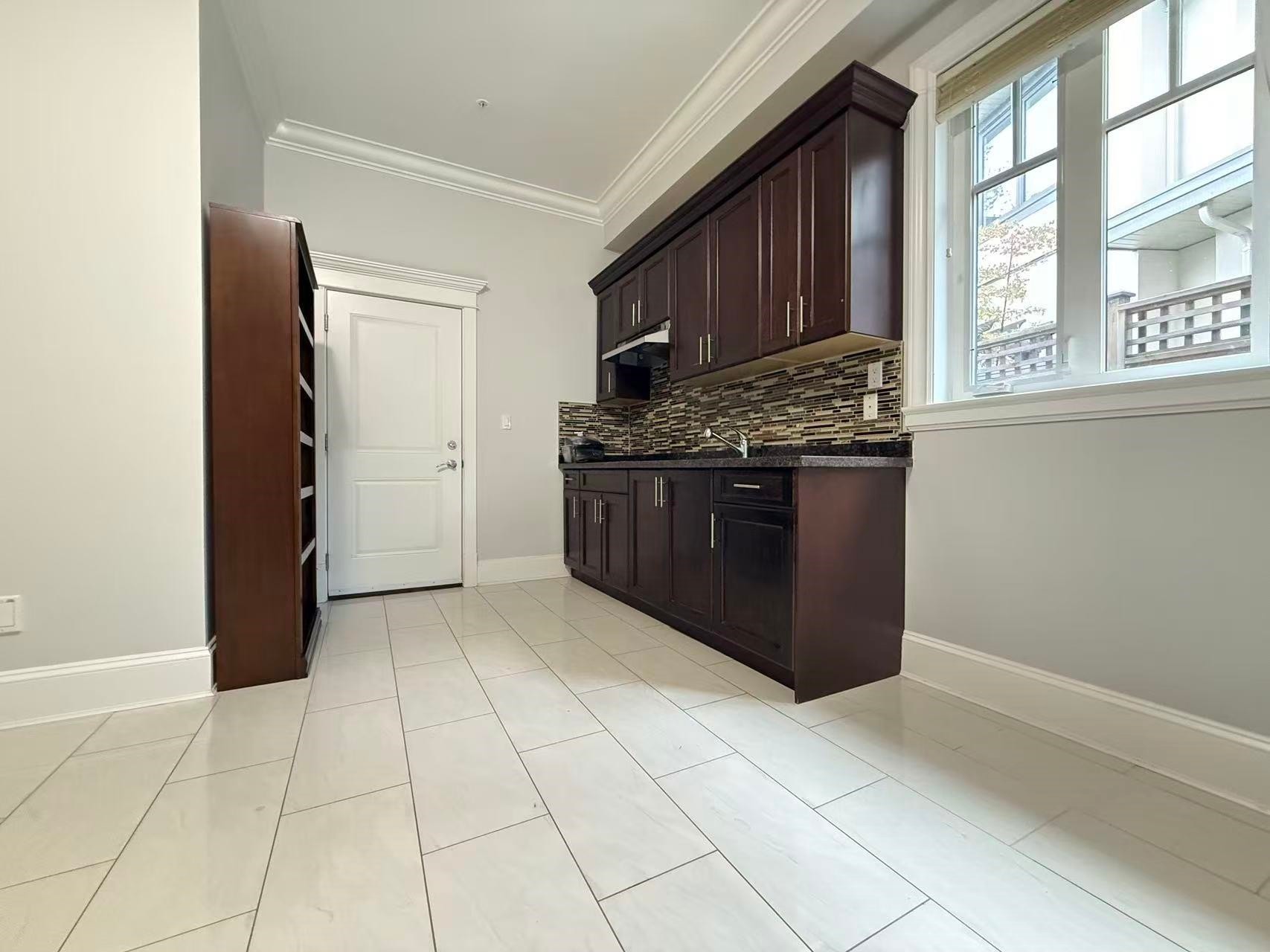 6820 Mayflower Drive, Richmond, BC