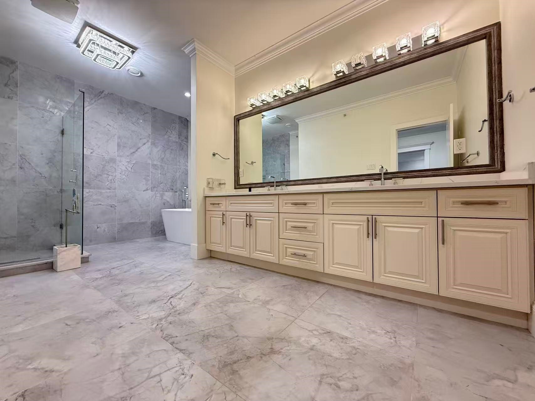 6820 Mayflower Drive, Richmond, BC