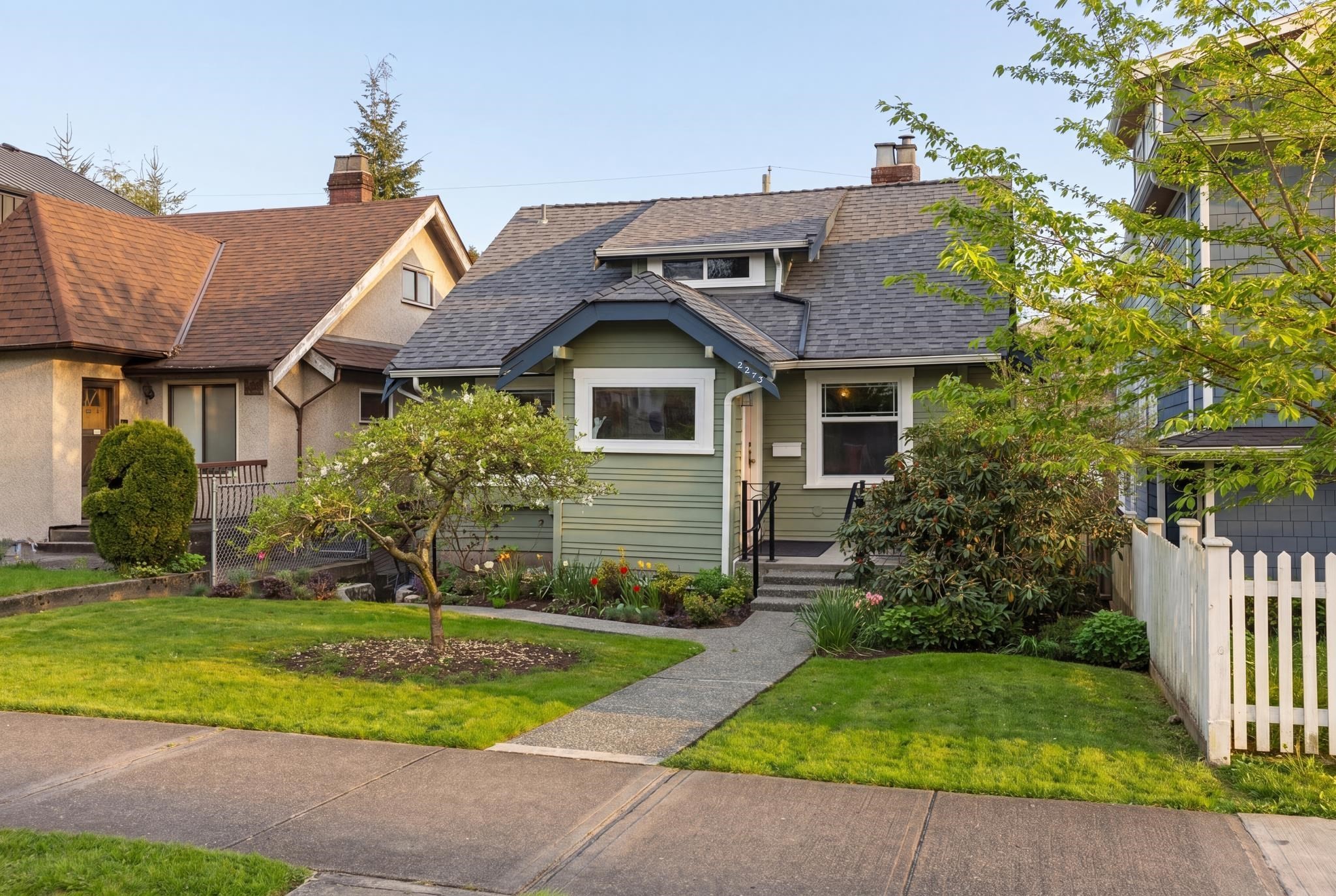 2273 2Nd Avenue E, Vancouver, BC
