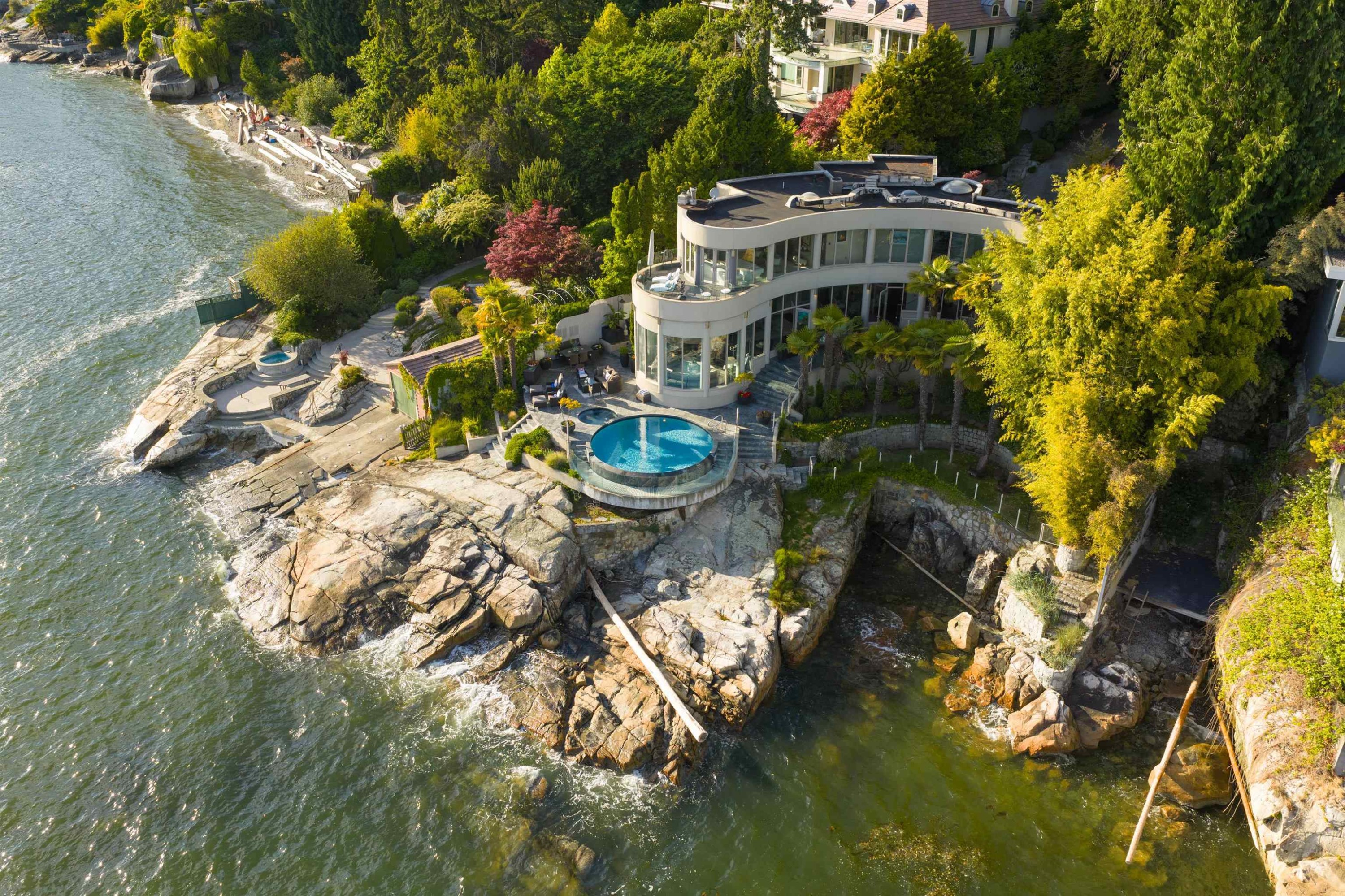 3912 Marine Drive, West Vancouver, BC